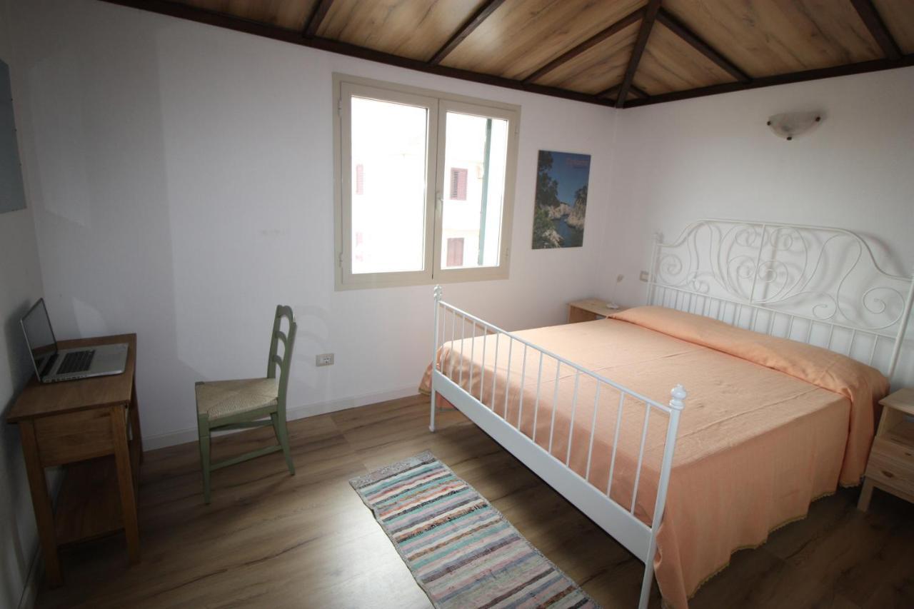 Appartement Sa Domo De Mannoi à Orosei Extérieur photo