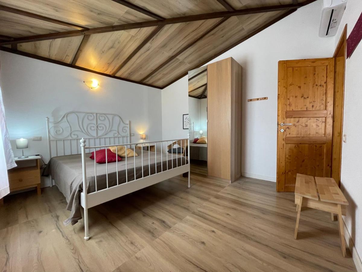 Appartement Sa Domo De Mannoi à Orosei Extérieur photo